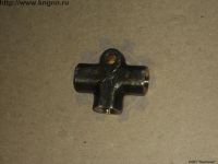Тройник тормозной передний Волга