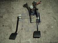 Блок педалей тормоза и сцепления УАЗ-452 Блок педалей тормоза и сцепления УАЗ-452