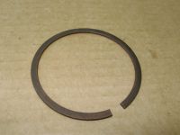Кольцо стопорное подшипника ВТОР.вала КПП (бол)