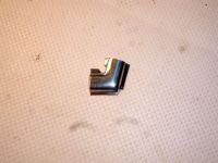 Скоба клина заднего стекла В-01(угловая) Скоба клина заднего стекла В-01(угловая)