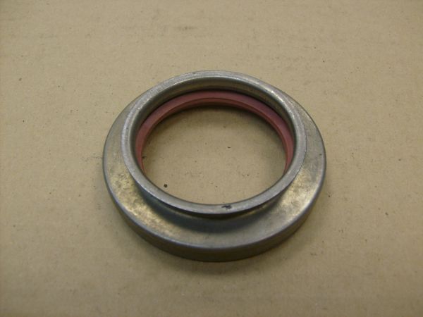 Сальник к/вала УАЗ передний в обойме