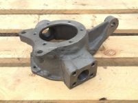 Кулак поворотный УАЗ (корпус) левый (Спайсер) Кулак поворотный УАЗ (корпус) левый (Спайсер)