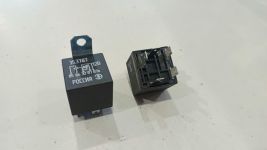 Реле стартера УАЗ-3151 35.3787 (аналог 738.3747) Реле стартера УАЗ-3151 35.3787 (аналог 738.3747)