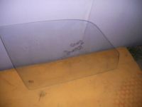 Стекло двери Волга передней правой