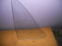 Стекло форточки задней двери Волга левое