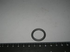 Кольцо Г-560 уплотнительное штуцера масляного радиатора